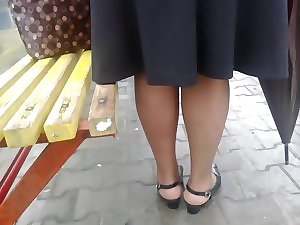 quick upskirt at the bus stop.