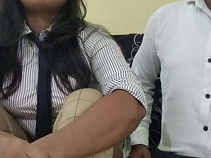 देसी लड़की का ऑफिस में पहला दिन था तो लड़की ने वर्क पूरा नहीं कर पाही तो बॉस ने ऑफिस में ही चोद दिया।हिंदी क्लियर वॉइस।